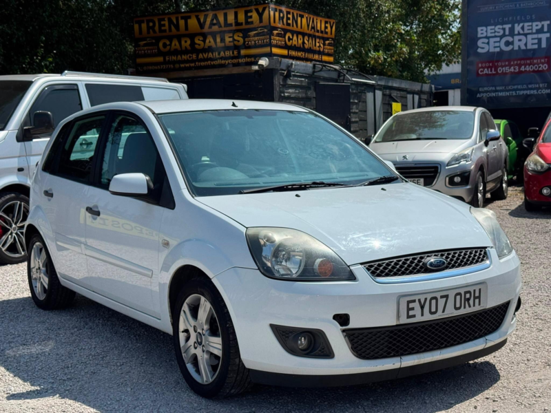 2007 Ford Fiesta 1.4 Td Zetec Climate 5dr in White — image 1