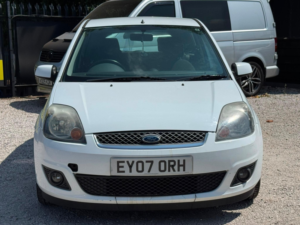 2007 Ford Fiesta 1.4 Td Zetec Climate 5dr in White — image 2