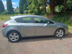 2015 Vauxhall Astra 2.0 Cdti Ecoflex Sri in Silver — image 3