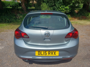 2015 Vauxhall Astra 2.0 Cdti Ecoflex Sri in Silver — image 5