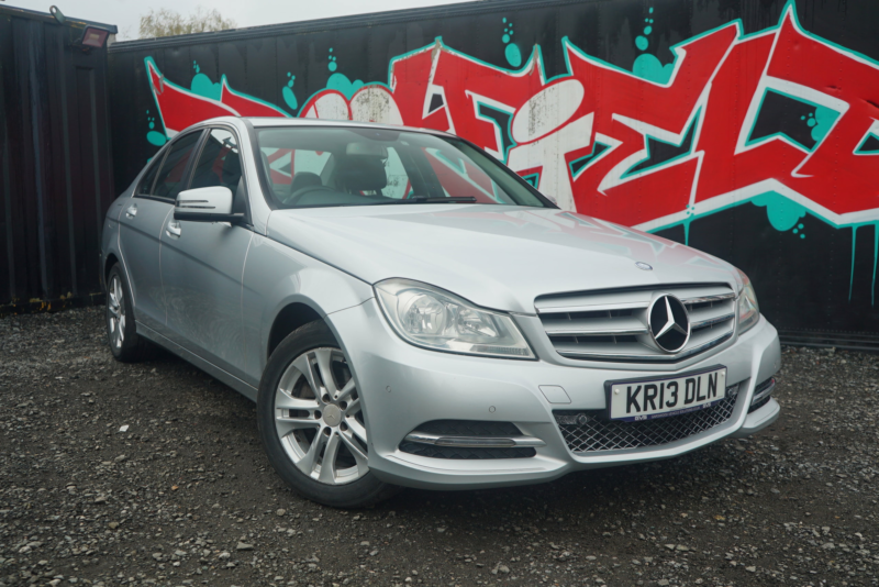 2013 Mercedes-Benz C Class 2.1 C220 Cdi Blueefficiency Executive Se Saloon 4dr Diesel G-Tronic+ Euro 5 (s/s) (170 Ps) in Silver — image 1