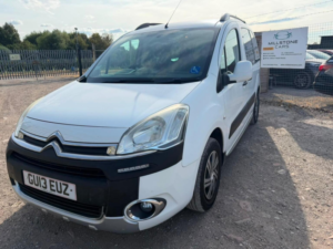 2013 Citroen Berlingo 1.6 Hdi Xtr Multispace MPV Euro 5 5dr in White — image 3