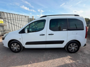 2013 Citroen Berlingo 1.6 Hdi Xtr Multispace MPV Euro 5 5dr in White — image 6