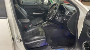 2020 Mitsubishi L200 2.2 Di-D Dc Barbarian X Auto 4WD Euro 6 (s/s) 4dr in White — image 2