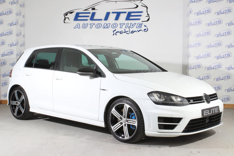2015 Volkswagen Golf 2.0 Tsi Bluemotion Tech R Hatchback 5dr Petrol Manual 4motion Euro 6 (s/s) (300 Ps) in White — image 1