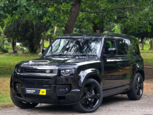 2021 Land Rover Defender 2.0 Defender X-Dynamic Hse Auto 4WD 5dr in Black — image 2