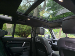 2021 Land Rover Defender 2.0 Defender X-Dynamic Hse Auto 4WD 5dr in Black — image 3
