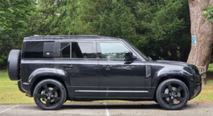 2021 Land Rover Defender 2.0 Defender X-Dynamic Hse Auto 4WD 5dr in Black — image 4