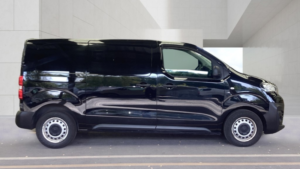 2022 Peugeot Expert 2.0 Bluehdi 1400 Professional Premium in Black — image 4