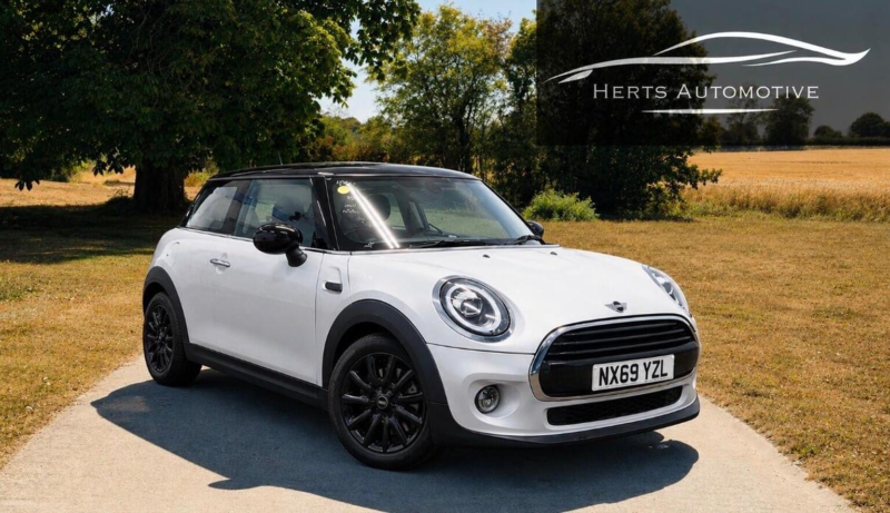 2019 MINI Hatch 1.5 Cooper Classic Euro 6 (s/s) 3dr in Silver — image 1