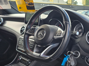 2015 Mercedes-Benz Gla 2.1 Gla220d Amg Line SUV 5dr Diesel 7g-Dct 4matic Euro 6 (s/s) (177 Ps) in Grey — image 3