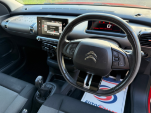 2015 Citroen C4 Cactus 1.2 Puretech Feel Hatchback 5dr Petrol Manual Euro 6 (s/s) (110 Ps) in Red — image 5