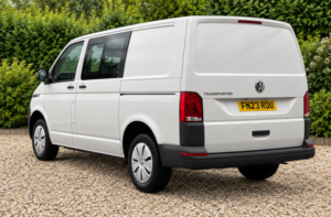 2023 Volkswagen Transporter 2.0 Tdi T30 Startline 5 SEAT Kombi in White — image 2