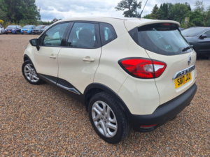 2017 Renault Captur 1.5 Dci Energy Dynamique Nav Euro 6 (s/s) 5dr in White — image 5