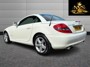 2010 Mercedes-Benz Slk 1.8 Slk200k in White — image 6