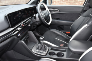 2026 Kia Sportage 1.6 T-Gdi Gt-Line SUV 5dr Petrol Manual Euro 6 (s/s) (147 Bhp) in White — image 4
