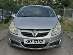 2008 Vauxhall Corsa 1.4 I 16v Club in Silver — image 2