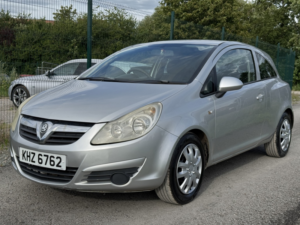 2008 Vauxhall Corsa 1.4 I 16v Club in Silver — image 3