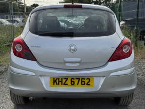2008 Vauxhall Corsa 1.4 I 16v Club in Silver — image 6