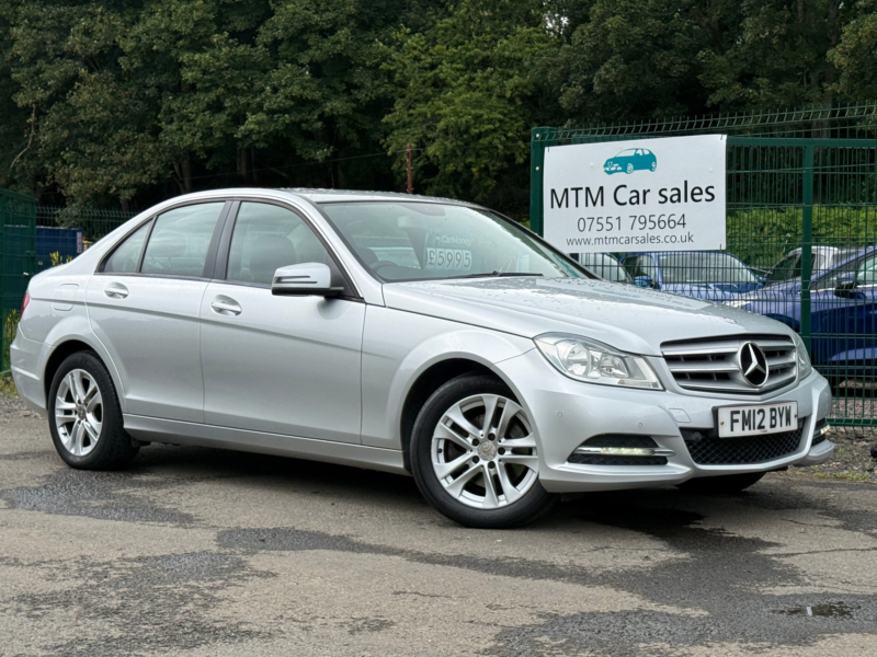 2012 Mercedes-Benz C Class 2.1 C220 Cdi Blueefficiency Executive Se Saloon 4dr Diesel G-Tronic+ Euro 5 (s/s) (170 Ps) in Silver — image 1
