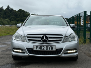 2012 Mercedes-Benz C Class 2.1 C220 Cdi Blueefficiency Executive Se Saloon 4dr Diesel G-Tronic+ Euro 5 (s/s) (170 Ps) in Silver — image 2