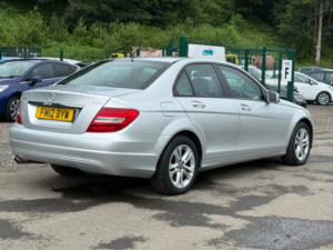 2012 Mercedes-Benz C Class 2.1 C220 Cdi Blueefficiency Executive Se Saloon 4dr Diesel G-Tronic+ Euro 5 (s/s) (170 Ps) in Silver — image 5