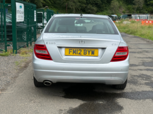 2012 Mercedes-Benz C Class 2.1 C220 Cdi Blueefficiency Executive Se Saloon 4dr Diesel G-Tronic+ Euro 5 (s/s) (170 Ps) in Silver — image 6