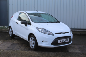 2011 Ford Fiesta Van 1.4 Tdci in White — image 4