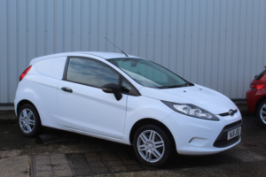 2011 Ford Fiesta Van 1.4 Tdci in White — image 5