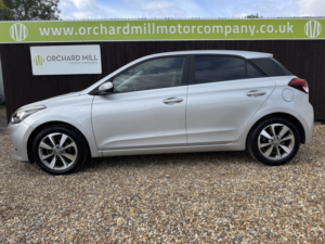 2015 Hyundai I20 1.2 Blue Drive Se in Silver — image 3