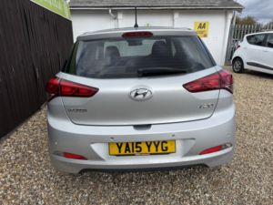 2015 Hyundai I20 1.2 Blue Drive Se in Silver — image 5