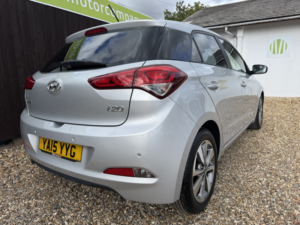 2015 Hyundai I20 1.2 Blue Drive Se in Silver — image 6