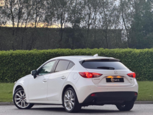 2015 Mazda Mazda3 2.0 Skyactiv-G Sport Nav Euro 6 (s/s) 5dr in White — image 3