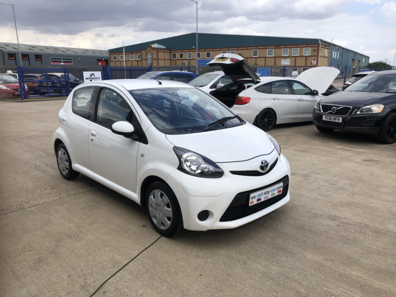 2012 Toyota Aygo 1.0 Vvt-I Ice in White — image 1