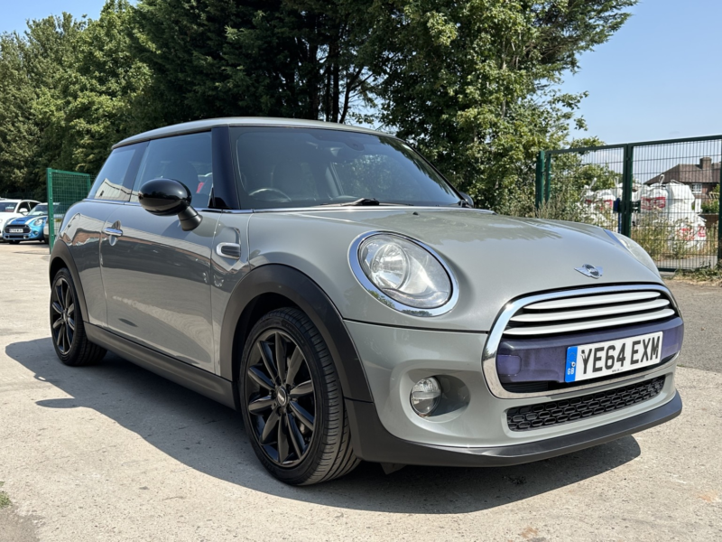 2014 MINI Hatch 1.5 Cooper 3-Door Hatch in Grey — image 1