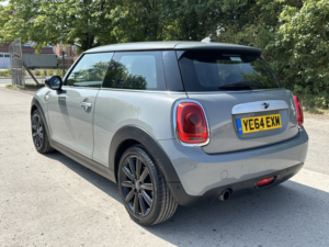 2014 MINI Hatch 1.5 Cooper 3-Door Hatch in Grey — image 2