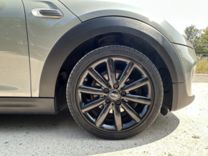 2014 MINI Hatch 1.5 Cooper 3-Door Hatch in Grey — image 4