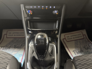 2021 Vauxhall Astra 1.2 Turbo Sri Hatchback 5dr Petrol Manual Euro 6 (s/s) (145 Ps) in Multicolour — image 6