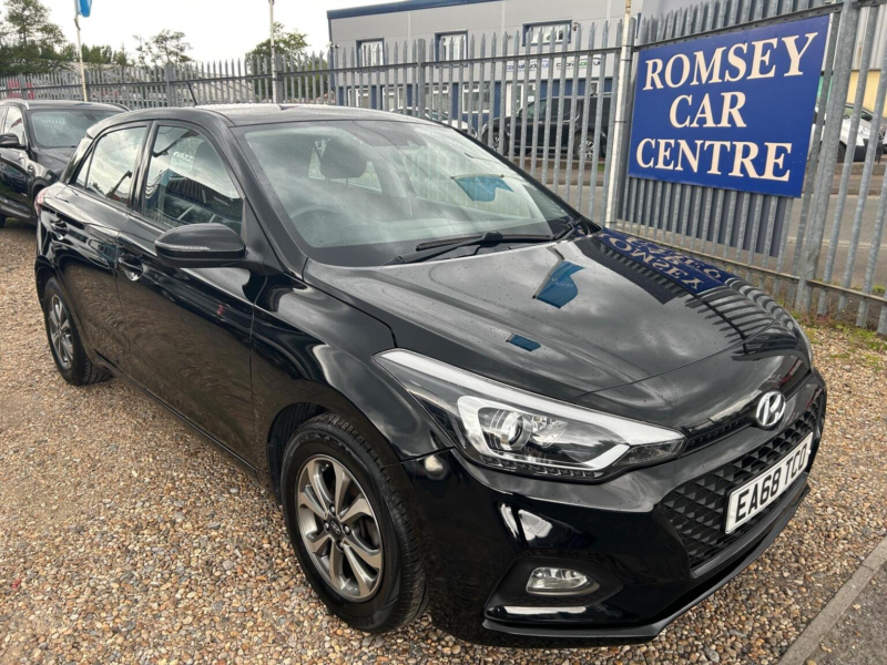 2018 Hyundai I20 1.2 Se Launch Edition Euro 6 (s/s) 5dr in Black — image 1