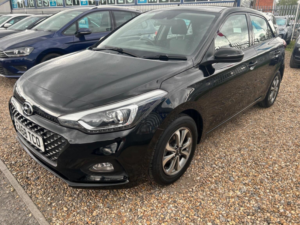 2018 Hyundai I20 1.2 Se Launch Edition Euro 6 (s/s) 5dr in Black — image 3