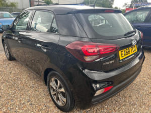 2018 Hyundai I20 1.2 Se Launch Edition Euro 6 (s/s) 5dr in Black — image 5