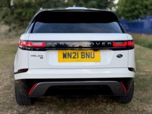 2021 Land Rover Range Rover Velar 2.0 D200 Mhev R-Dynamic S Auto 4WD Euro 6 (s/s) 5dr in White — image 4
