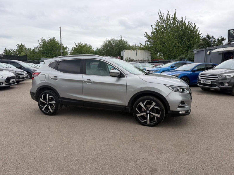 2017 Nissan Qashqai 1.5 Dci Tekna Euro 6 (s/s) 5dr in Silver — image 1