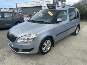2010 Skoda Roomster 1.2 Tsi Se in Blue — image 5