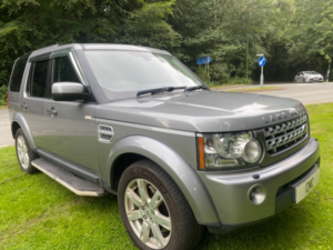 2011 Land Rover Discovery Sdv6 Xs in Grey — image 2