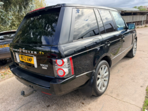 2012 Land Rover Range Rover 4.4 Td V8 Vogue in Black — image 4