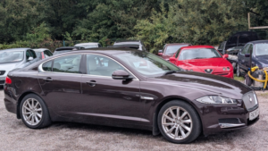 2013 Jaguar Xf 3.0 D V6 Premium Luxury in Red — image 4