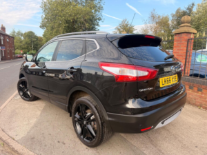 2016 Nissan Qashqai 1.5 Dci Black Edition 2WD Euro 6 (s/s) 5dr in Black — image 5