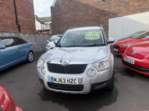 2013 Skoda Yeti 2.0 Tdi Se Euro 5 5dr in Silver — image 2