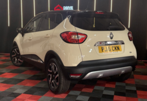 2016 Renault Captur 0.9 Signature Nav Tce 90 in White — image 5